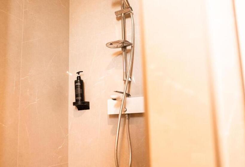 带1个卧室的豪华公寓, Tudor By Dedal Apart