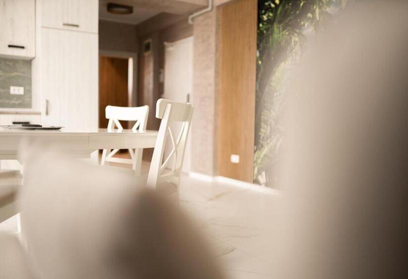 带1个卧室的豪华公寓, Tudor By Dedal Apart