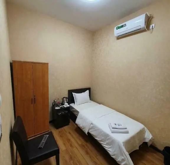 Habitació Economy Individual, Hayot Hostel