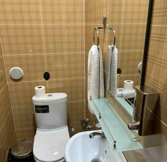 اتاق اکونومی یک تخته, Hayot Hostel