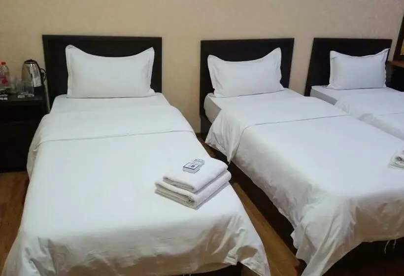 Habitació Triple Economy, Hayot Hostel