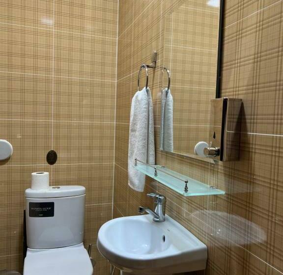Economy Triple Room, Hayot Hostel