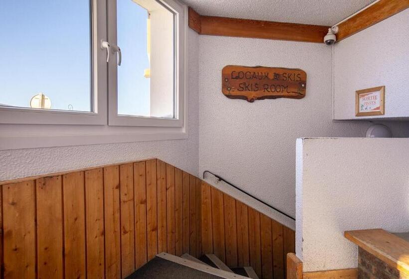 1 Bedroom Apartment Mountain View, Résidence Le Médian  Les Ménuires