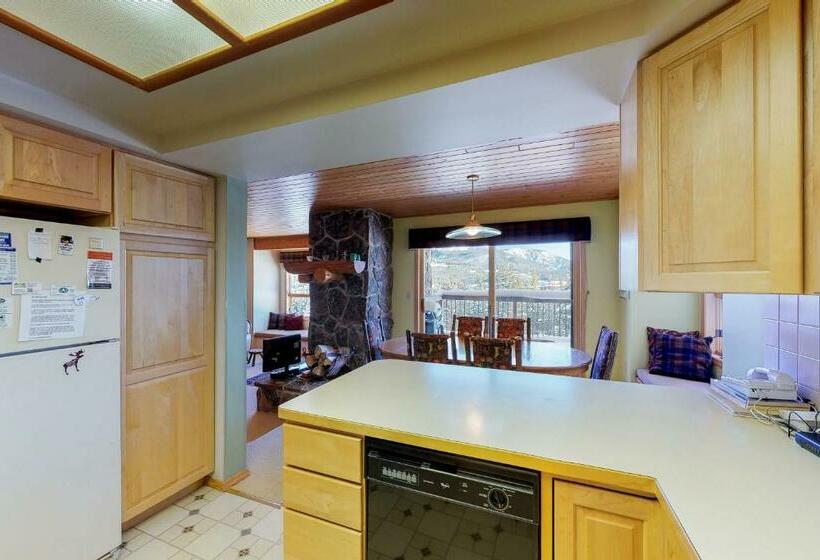 آپارتمان 3 خوابه, Beaverhead 1421