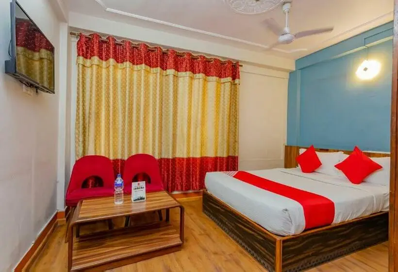 اتاق کلاسیک سه تخته, Oyo 795  Holiday Inn