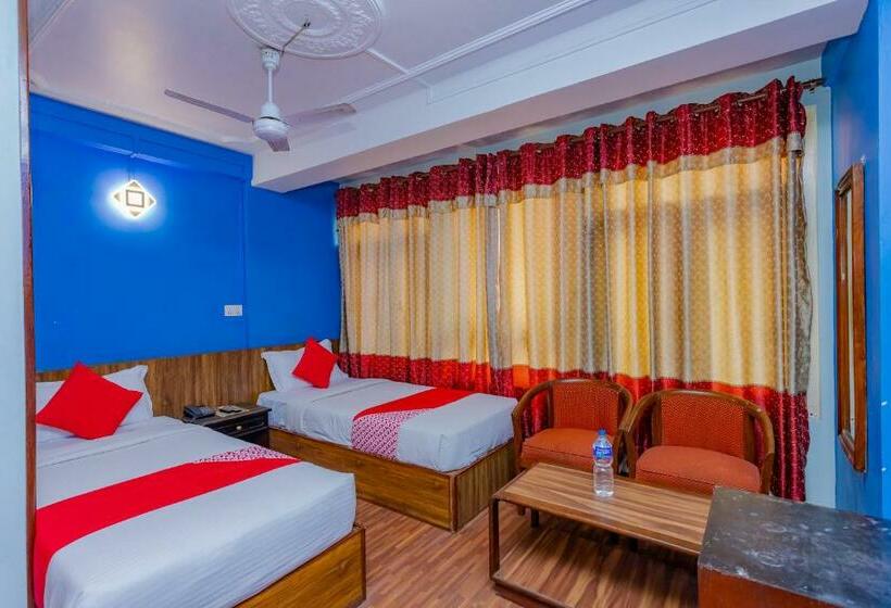 اتاق کلاسیک سه تخته, Oyo 795  Holiday Inn