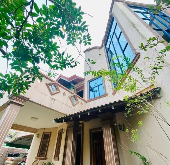 Triple Room Sea View, Hikka Paradise Guest House