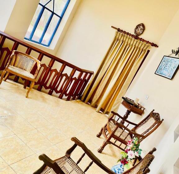 Triple Room Sea View, Hikka Paradise Guest House