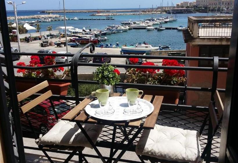 스탠다드 발코니 룸 바다 전망, Aretè Guest House