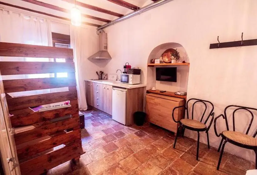 スタンダード4人部屋, La Casa De Félix