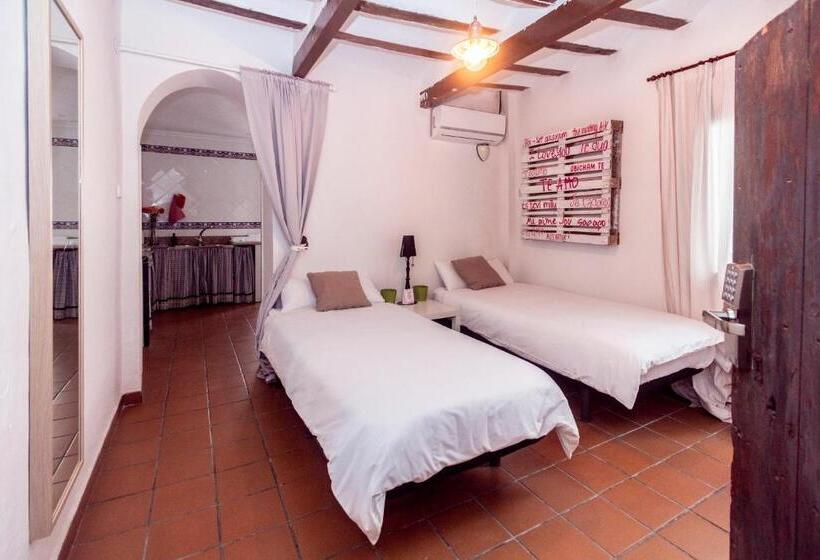 חדר סטנדרט לארבעה, La Casa De Félix