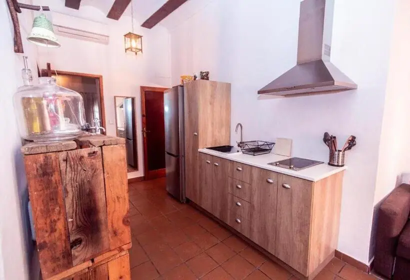 ファミリールーム, La Casa De Félix