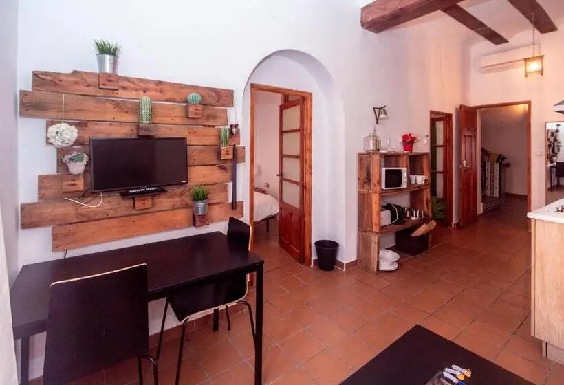 ファミリールーム, La Casa De Félix