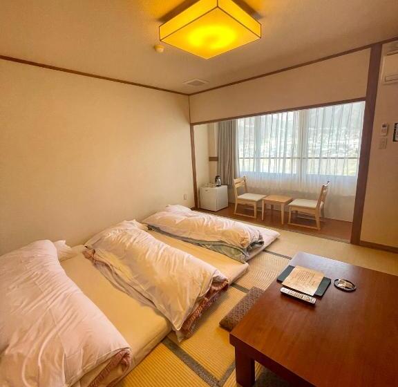 Номер Стандарт Совместная Ванная, 湯布院 旅館 やまなみ Ryokan Yamanami