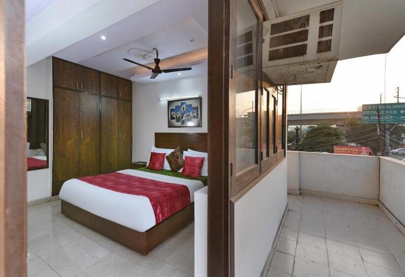 バルコニー付きデラックスルーム, Admire Inn Atta Market, Noida Sector 18