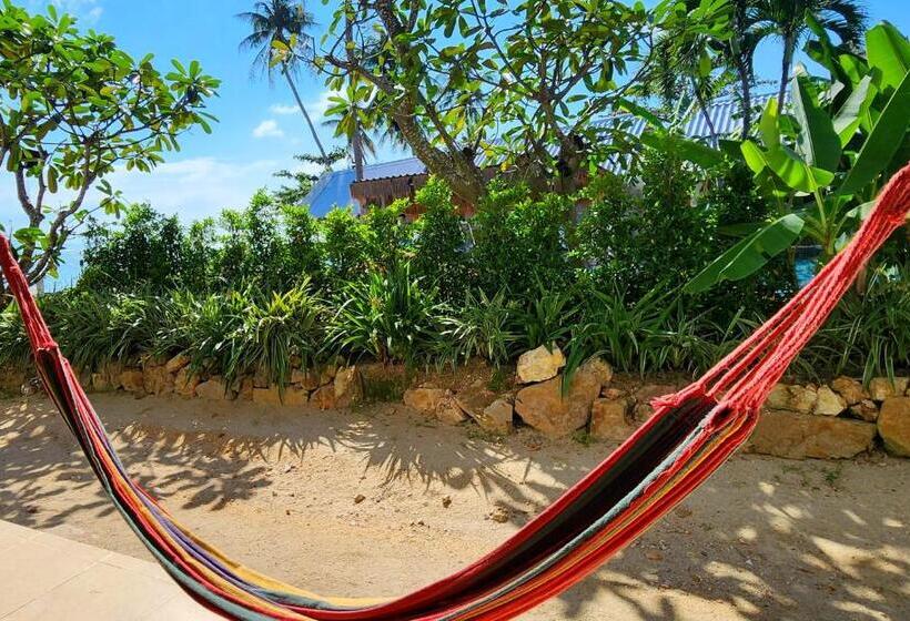 اتاق استاندارد با چشمانداز استخر, Islandlife Bungalows