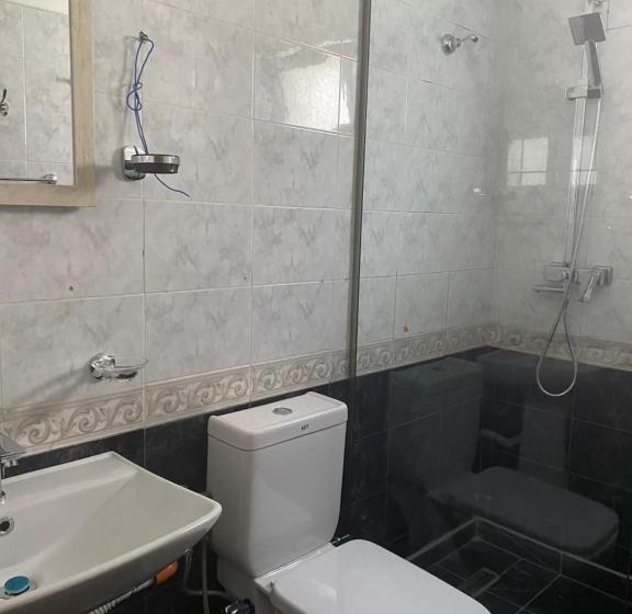 可看到停车场的标准间, Vila M Vera Rooms With Kitchen And Apartments