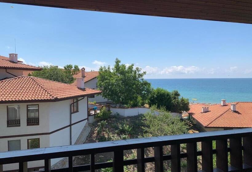 דירת חדר, Arena Apart Complex