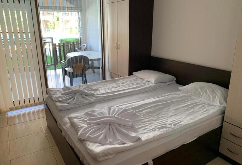 דירת שני חדרים, Arena Apart Complex