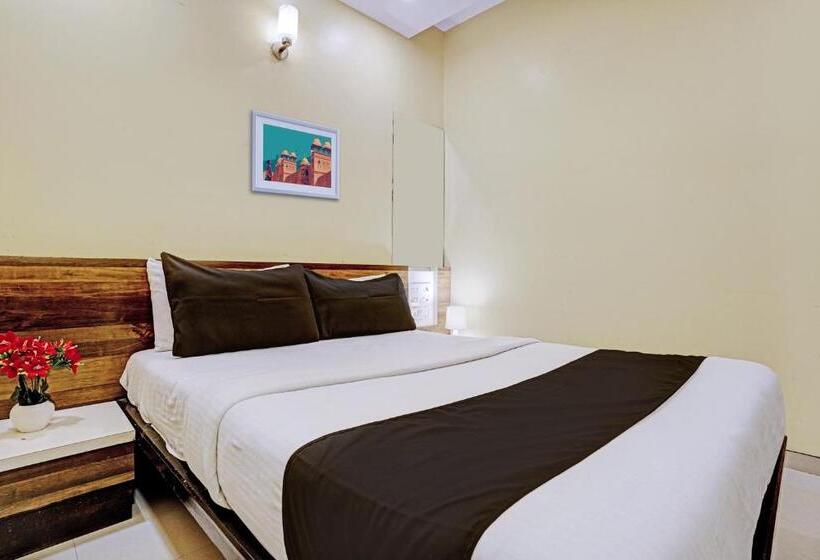 Standardzimmer, Airport Metro Near Chhatrapati Shivaji International Airport