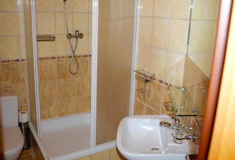 标准三人间, Penzion U Hajneho Bedricha