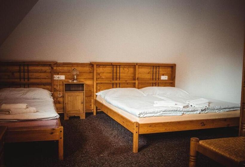 标准三人间, Penzion U Hajneho Bedricha
