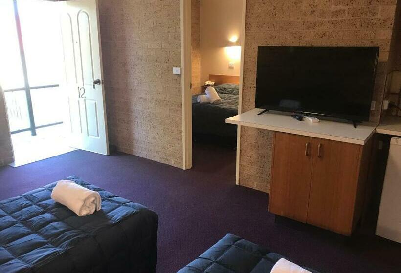 침실 2개 스위트, Cedar Lodge Motel