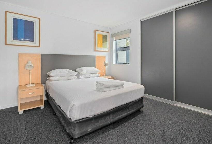 景色の見える一ベッドルームアパートメント, Corrigans Cove