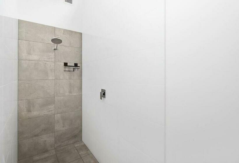 ビュー有りのスタンダードワンルーム, Corrigans Cove