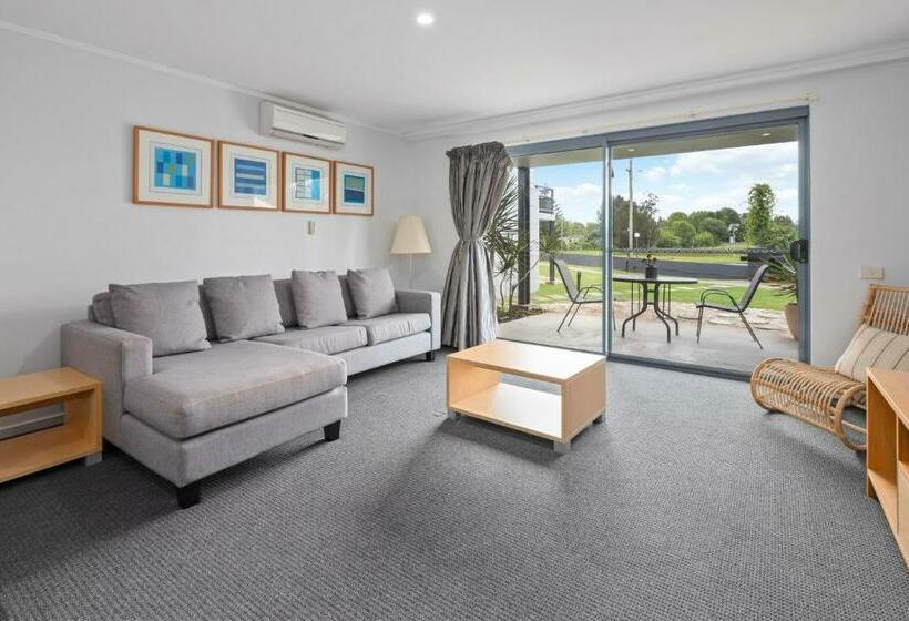 景色の見える一ベッドルームアパートメント, Corrigans Cove