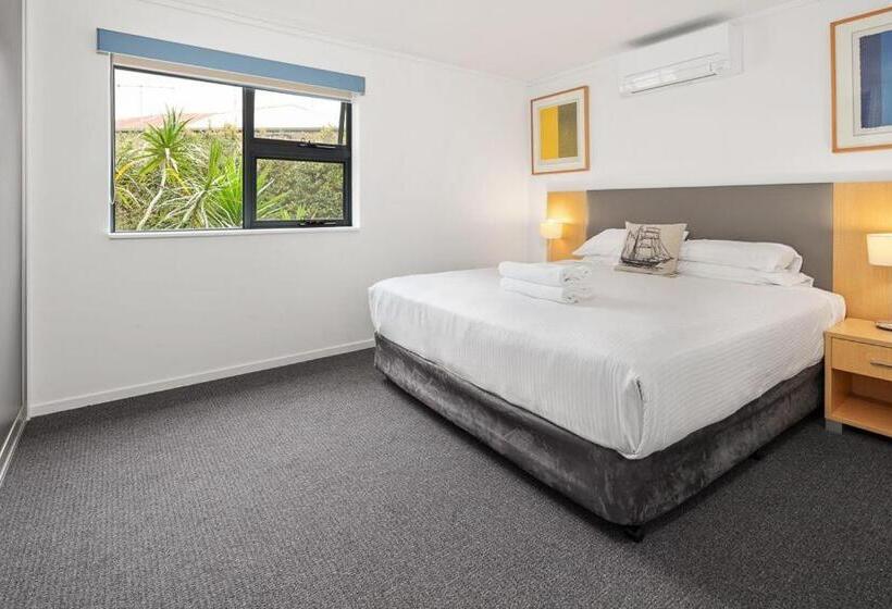 1ベッドルームアパートメント, Corrigans Cove