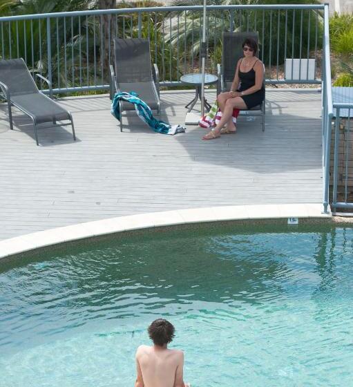 2 Bedroom Apartment with Views, Corrigans Cove