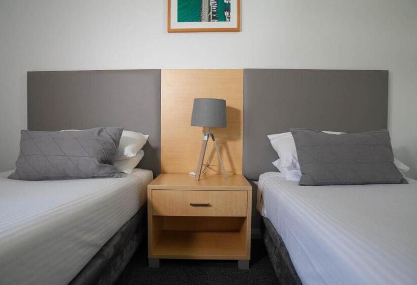 2ベッドルームデラックスアパートメント, Corrigans Cove