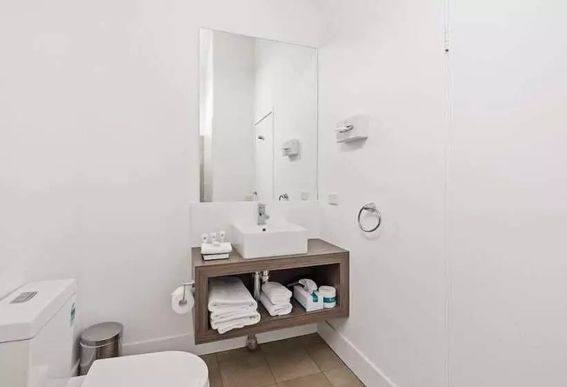 Standard-studio Näköala, Corrigans Cove