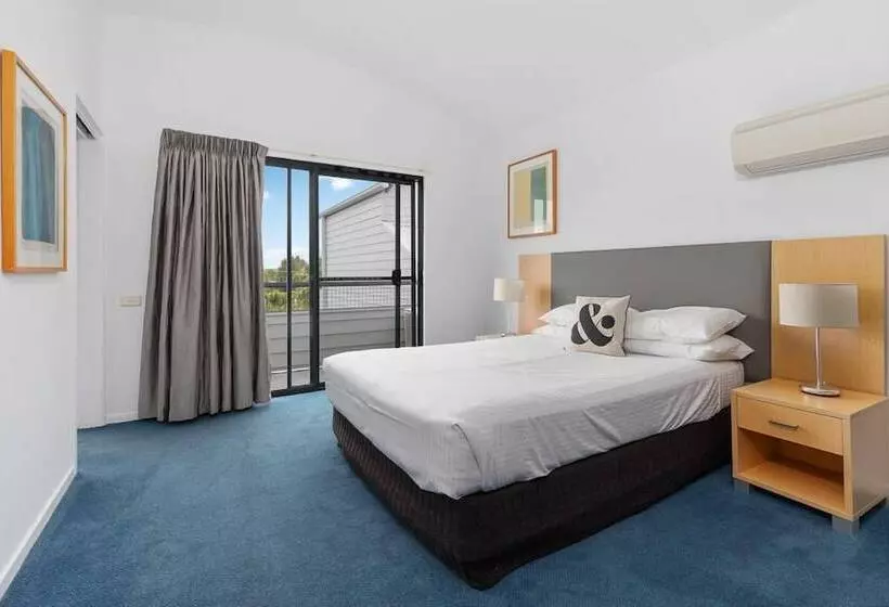 2 Bedroom Apartment Pool View, Corrigans Cove
