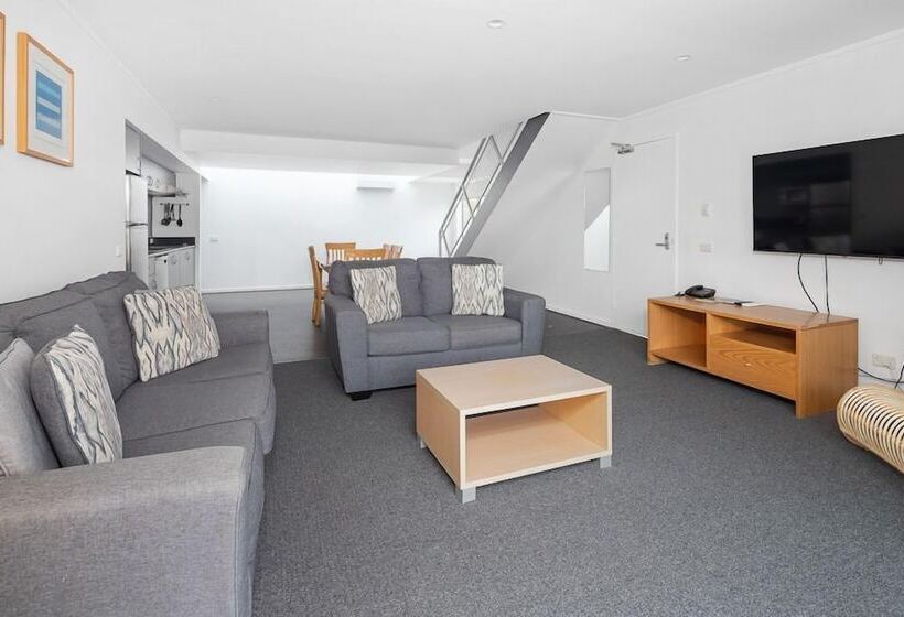 景色の見える一ベッドルームアパートメント, Corrigans Cove