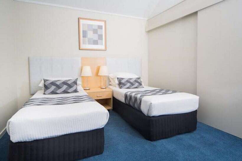 2 Bedroom Apartment with Views, Corrigans Cove