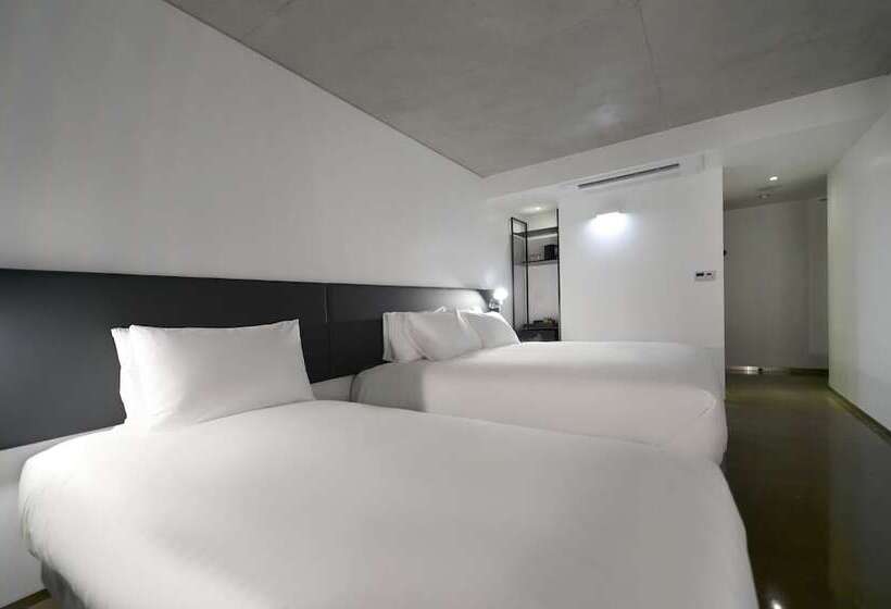 Quarto Familiar, Creto Hotel Myeongdong