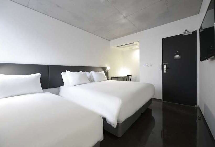 Perhehuone, Creto Hotel Myeongdong