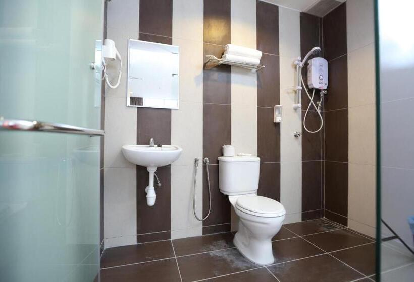 חדר סטנדרט עם מיטת קינג, 1 Hotel Taman Connaught