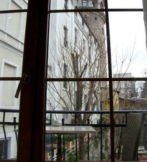 سوییت لوکس, Art Nouveau Galata
