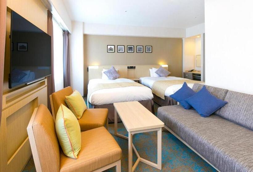 Семейный Номер, Art Hotel Oita