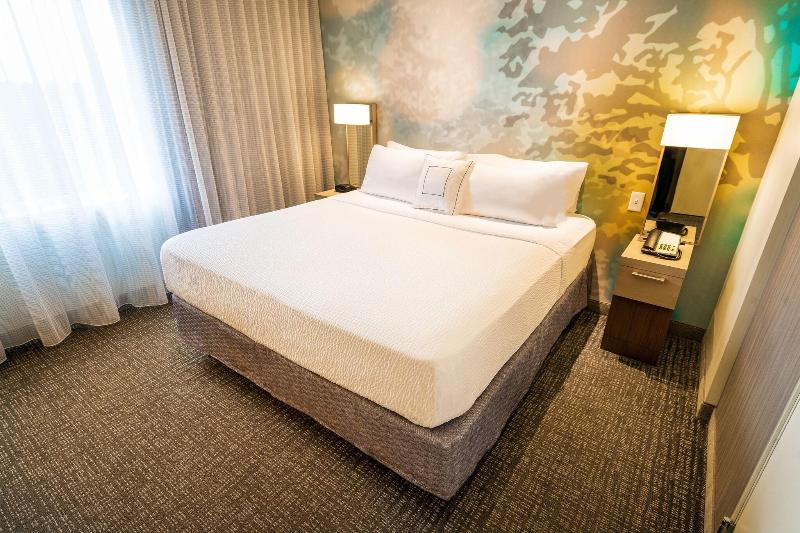 جناح سرير كينج, Courtyard Largo Medical Center Drive