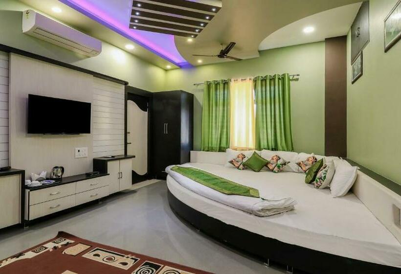 Номер Superior, Treebo Raj Garden, Near Pushkar Lake