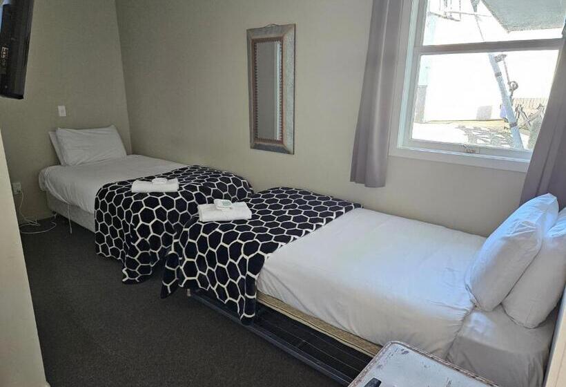 חדר סטנדרט, Fatowl Motel, Bar & Eatery