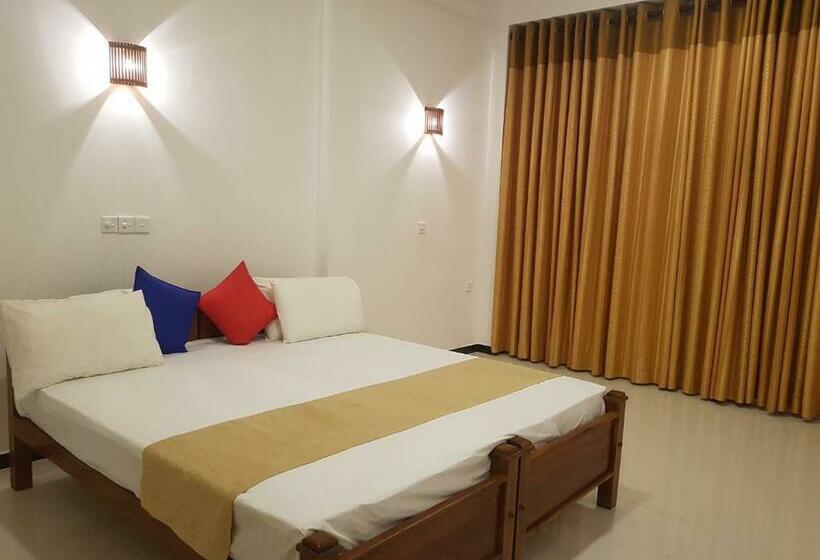 غرفة ديلوكس مطلّة علي البحر, Catamaran Beach Home And Restaurant