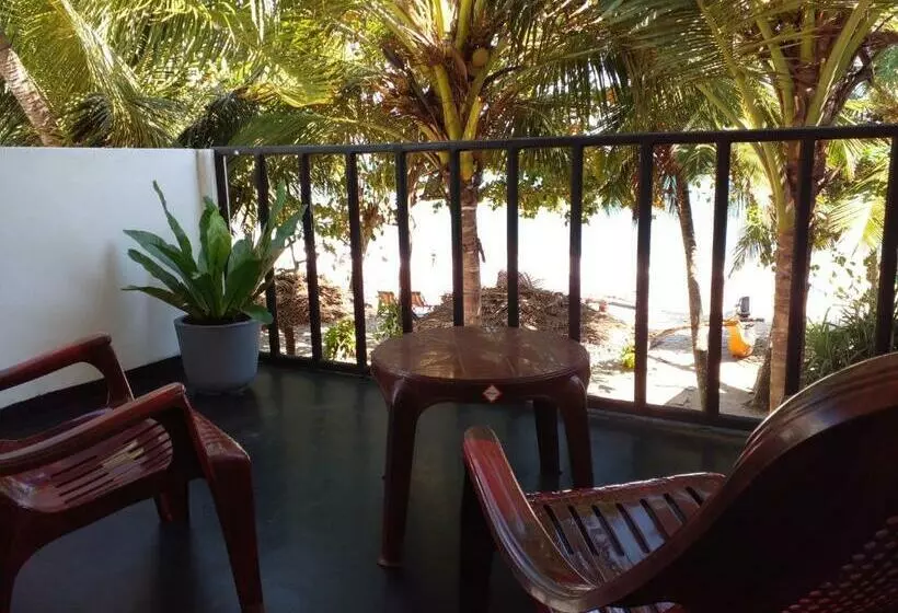 オーシャンビューデラックスルームバルコニー付き, Catamaran Beach Home And Restaurant