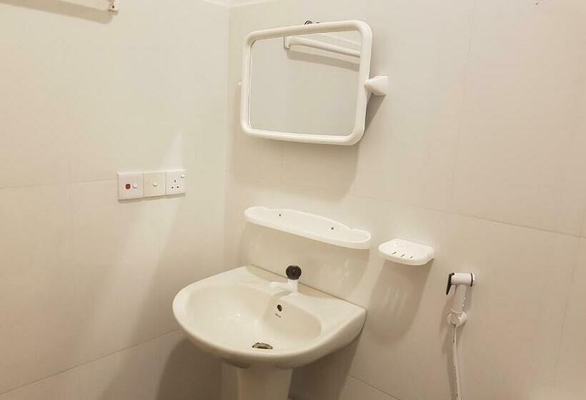 غرفة ديلوكس مطلّة علي البحر, Catamaran Beach Home And Restaurant