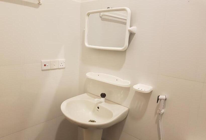 غرفة قياسية مطلّة علي البحر, Catamaran Beach Home And Restaurant