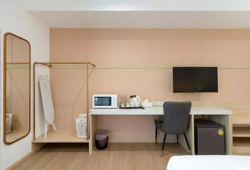 キングサイズベッドのデラックスルーム, Riski Residence Ngamwongwan
